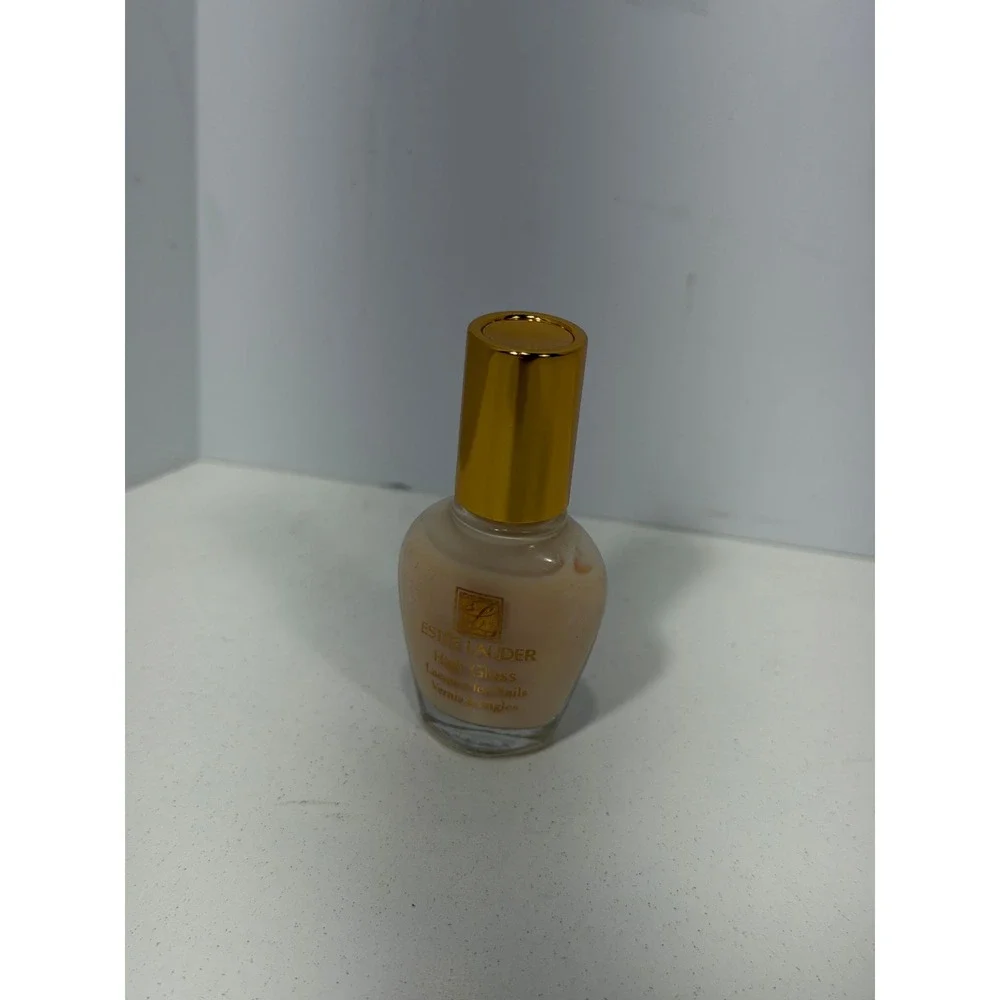 Estee Lauder High Gloss Lacquer for Nails 33 White Petal 0.2oz Mini Shimmer